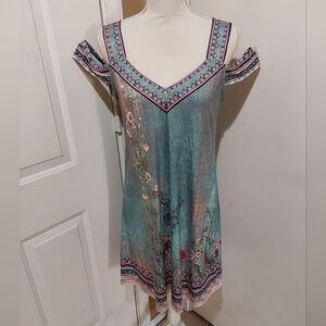 🌺 NWT Beautiful made with ❤️ Shift Dress